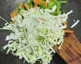 हक्का नूडल्स विथ मंचुरियान ग्रेव्ही (hakka noodles recipe in marathi) रेसिपी स्टेप 5 फोटो 