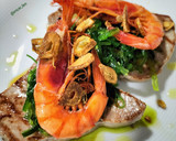 Foto del paso 5 de la receta: Suprema de atún con alga wakame y gamba roja