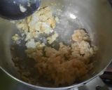 Foto langkah ke 2 dari resep Sosis Telur Asam Manis.