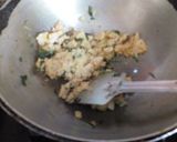 A picture of step 2 of Vada pao.