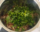 A picture of step 6 of Methi matar pulao.