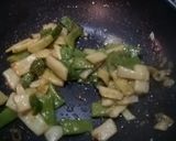 Une image de l'étape 4 de Crevettes au caramel.