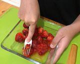 Foto langkah ke 1 dari resep #13 Korean Strawberry Latte.