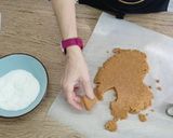 Foto del paso 2 de la receta Cortaditos o bolitas de dulce de leche y coco