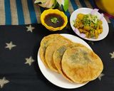 A picture of step 6 of Bathua ki kachori.