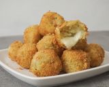 Foto langkah ke 8 dari resep Potato Mozarella Cheese Balls.