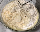 Foto del passaggio 3 della ricetta Pizza bassa al formaggio🧀