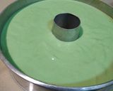 Foto langkah ke 5 dari resep Pandan Chiffon Cake.