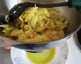 Foto del paso 3 de la receta: Tortilla de patatas con cebolla