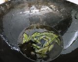 A picture of step 4 of Peri Peri Prawns (shrimp).