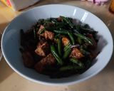Foto langkah ke 4 dari resep Tumis kacang panjang tahu kecap.
