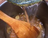 รูปขั้นตอนการทำที่ 2 ของ Milky Mushroom Fin Soup