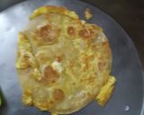 A picture of step 4 of Chicken kathi rolls.