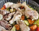 Foto del paso 7 de la receta: Pollo en salsa con calabacín