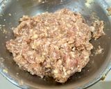 Foto langkah ke 1 dari resep Hokkien Meatballs.