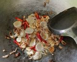 Foto langkah ke 3 dari resep Nasi Goreng Sambal Roa.