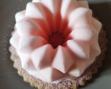 Une image de l'étape 2 de Panna cotta ganache pâte à tartiner au biscuit rose.