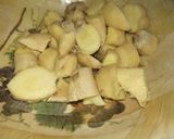 A picture of step 1 of Homemade ginger and garlic paste.