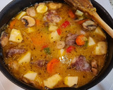 Foto del paso 5 de la receta: Rabo de ternera en salsa de chirivías, pimientos y zanahorias
