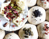 Foto del paso 6 de la receta: Panecillos de Yogur y Miel con Camembert