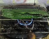 Foto langkah ke 2 dari resep Nasi bakar tumis jamur pedas.