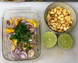 Foto del paso 3 de la receta: Ceviche de pulpo y langostinos con leche de coco 🥥