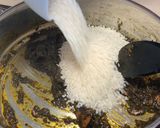 Foto del paso 5 de la receta Arroz con calamares en lata