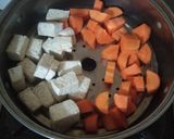 Foto langkah ke 1 dari resep Bola Nasi Wortel.