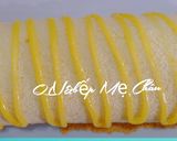 Hình bước làm 4 của món Bánh bông lan cuộn chà bông heo cay với sốt dầu trứng béo ngậy
