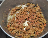 Foto del paso 1 de la receta: Acelga rellena, bañada con salsa de avellanas y almendras