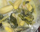 Foto langkah ke 3 dari resep Sayur kuah asam pisang ikan pepuyu.