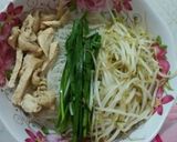 Hình bước làm 3 của món Hủ tiếu ức gà