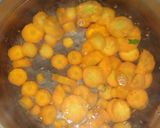 Foto langkah ke 2 dari resep Sop Caisin Tahu Wortel.