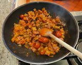 Une image de l'étape 5 de Pâtes à la bolognaise aux aubergines.