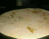 A picture of step 4 of Aaloo paratha.