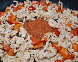 Foto del paso 1 de la receta: Arroz con pimiento y carne picada