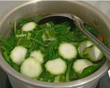 Foto langkah ke 3 dari resep Bening Bayam Oyong Wortel.