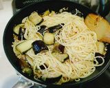 Foto langkah ke 4 dari resep Eggplant Japanese Spaghetti.