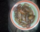A picture of step 2 of Date and Pineapple Smoothie by Ogechukwu Mbanugo.