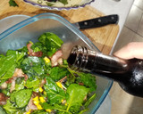 Foto del paso 4 de la receta: Ensalada de espinaca con tocino