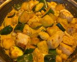 Une image de l'étape 3 de Poulet au curry.