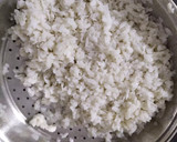 A picture of step 1 of Kanda Poha.