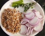 A picture of step 1 of Sprouted Methi Pulav.