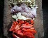 Foto langkah ke 2 dari resep Ikan Pindang Bumbu Sereh Pedas.