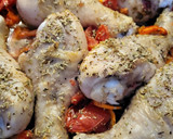Foto del paso 1 de la receta: Muslitos de pollo en salsa con champiñones y arroz