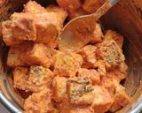 आचारी पनीर फ्राय (achari paneer fry recipe in marathi) रेसिपी स्टेप 3 फोटो 