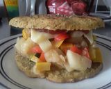 Foto del paso 10 de la receta: Arepa con chía y panela rellena de vegetales salteados... 🍯🍘🌽🧀🥗🥙🥗🧀🌽🍘🍯