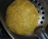 A picture of step 3 of Besan Puri.