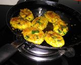A picture of step 4 of Veg kabab with chilli garlic and honey sauce.