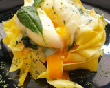Foto del paso 6 de la receta: Nidos de pasta con espinacas y huevo poché